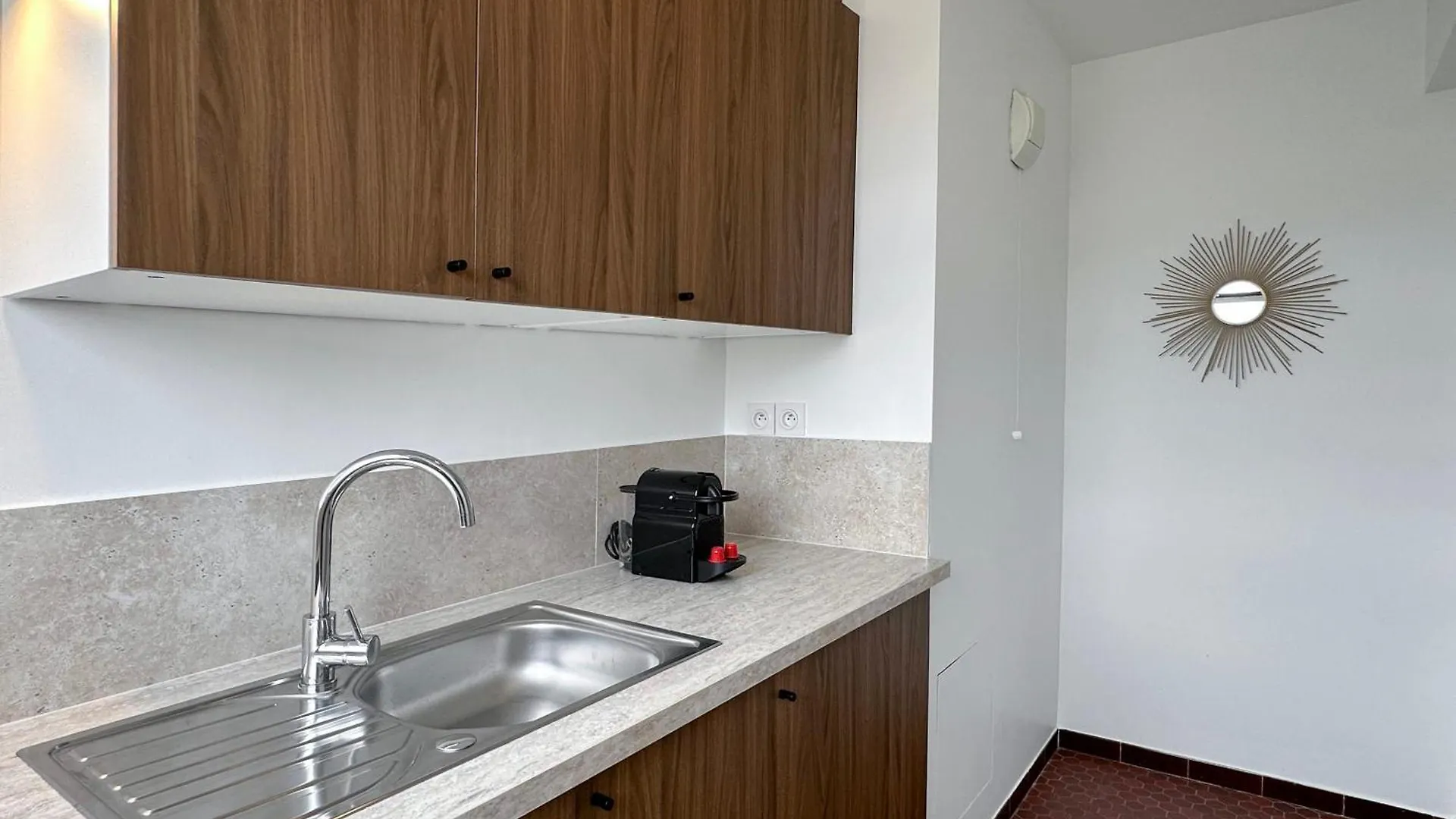 Brand-New Studio With Eiffel Tower View Paris