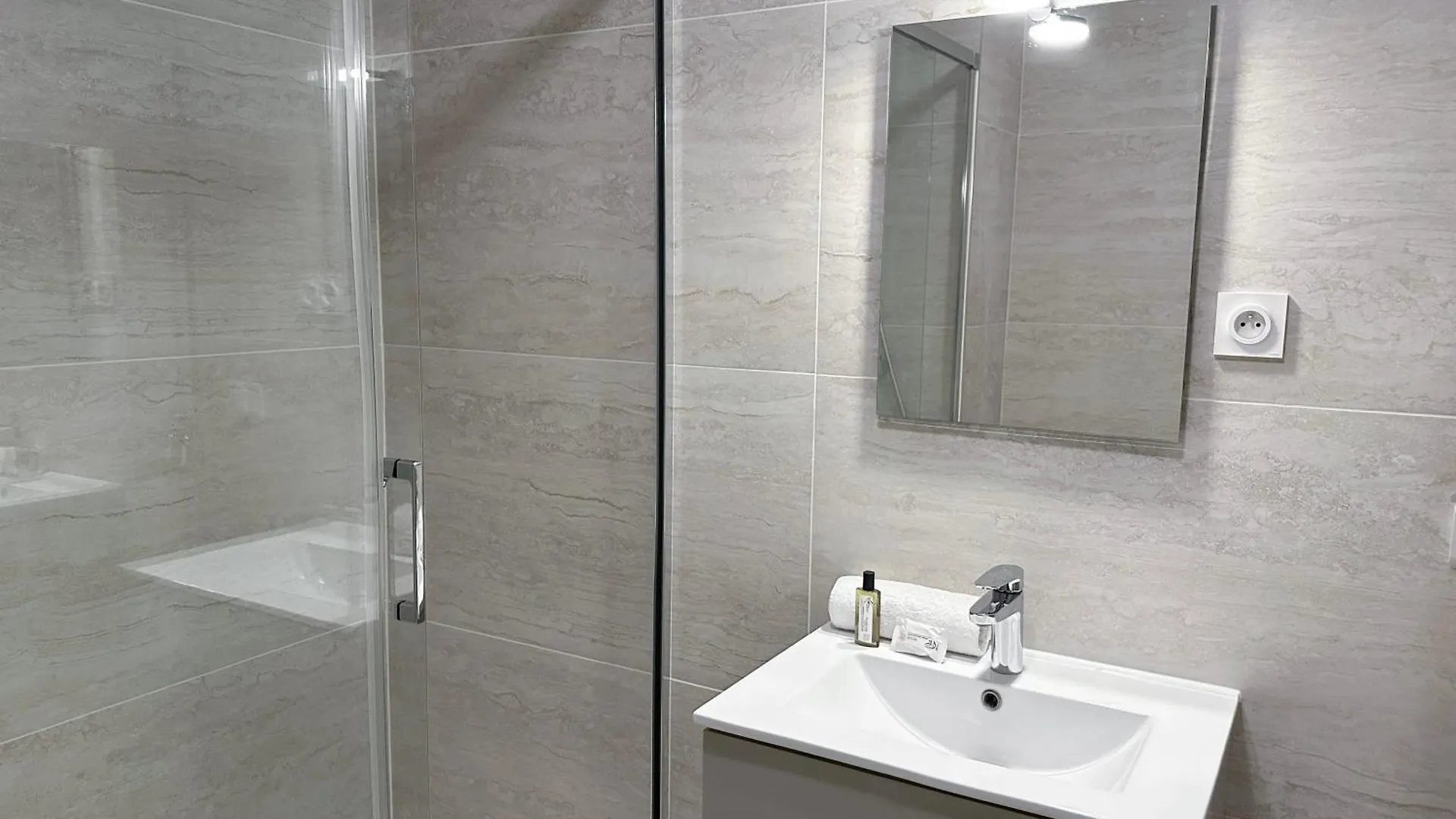 Brand-New Studio With Eiffel Tower View Paris Daire
