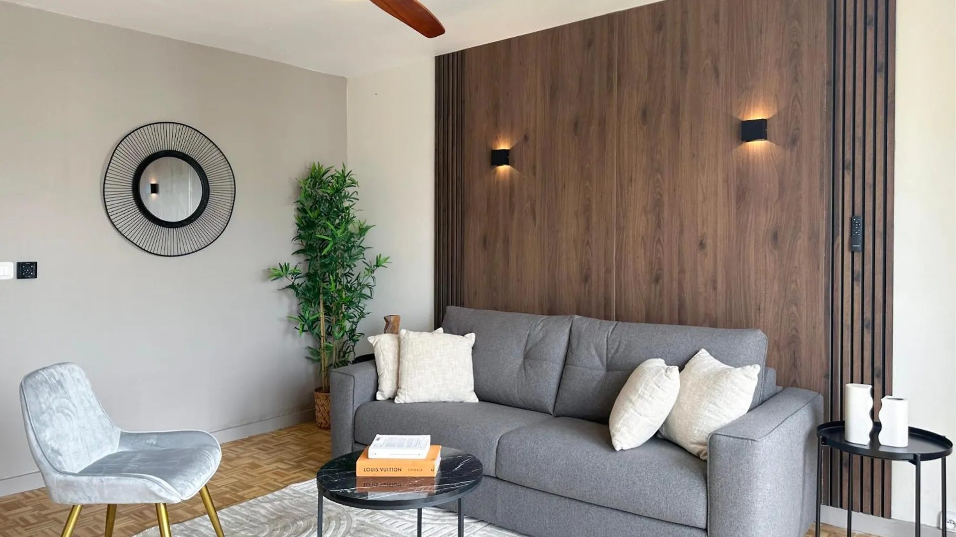 Brand-New Studio With Eiffel Tower View Paris France