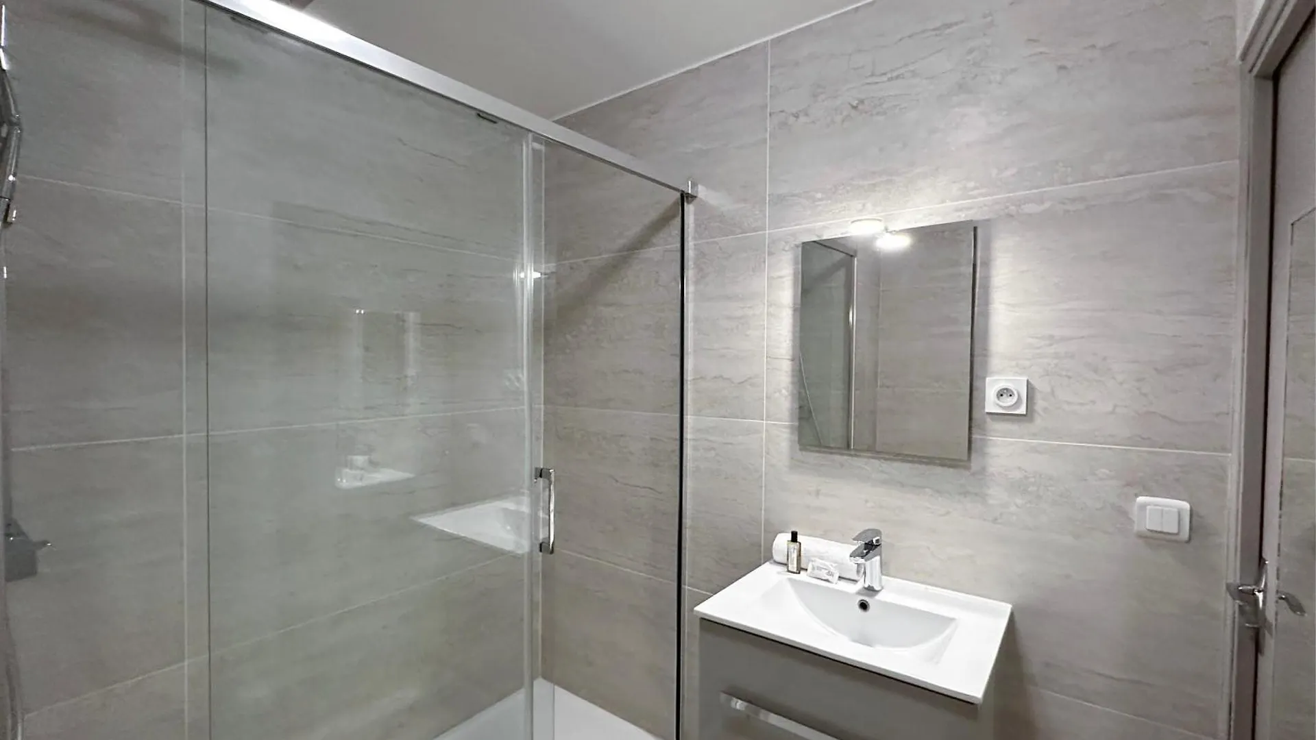 Apartment Brand-New Studio With Eiffel Tower View Paris