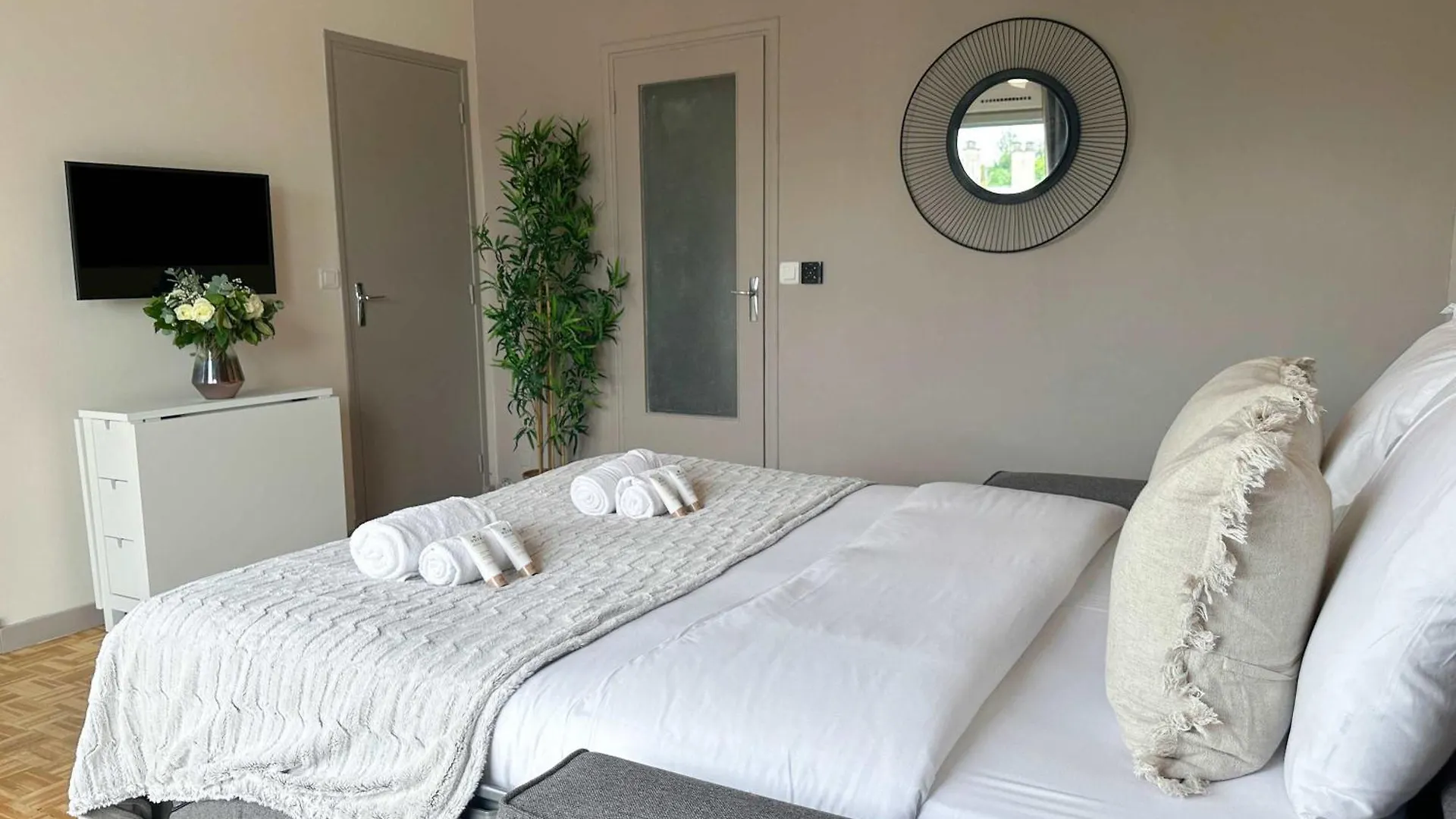 Brand-New Studio With Eiffel Tower View Paris 0*,  France